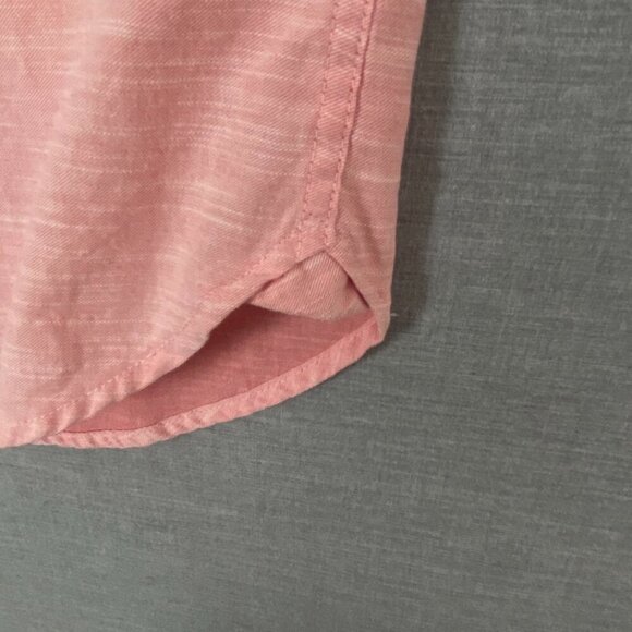 NEW Denim & Flower Shirt Short Sleeve Button Down Sz Medium Pink - Picture 3 of 9